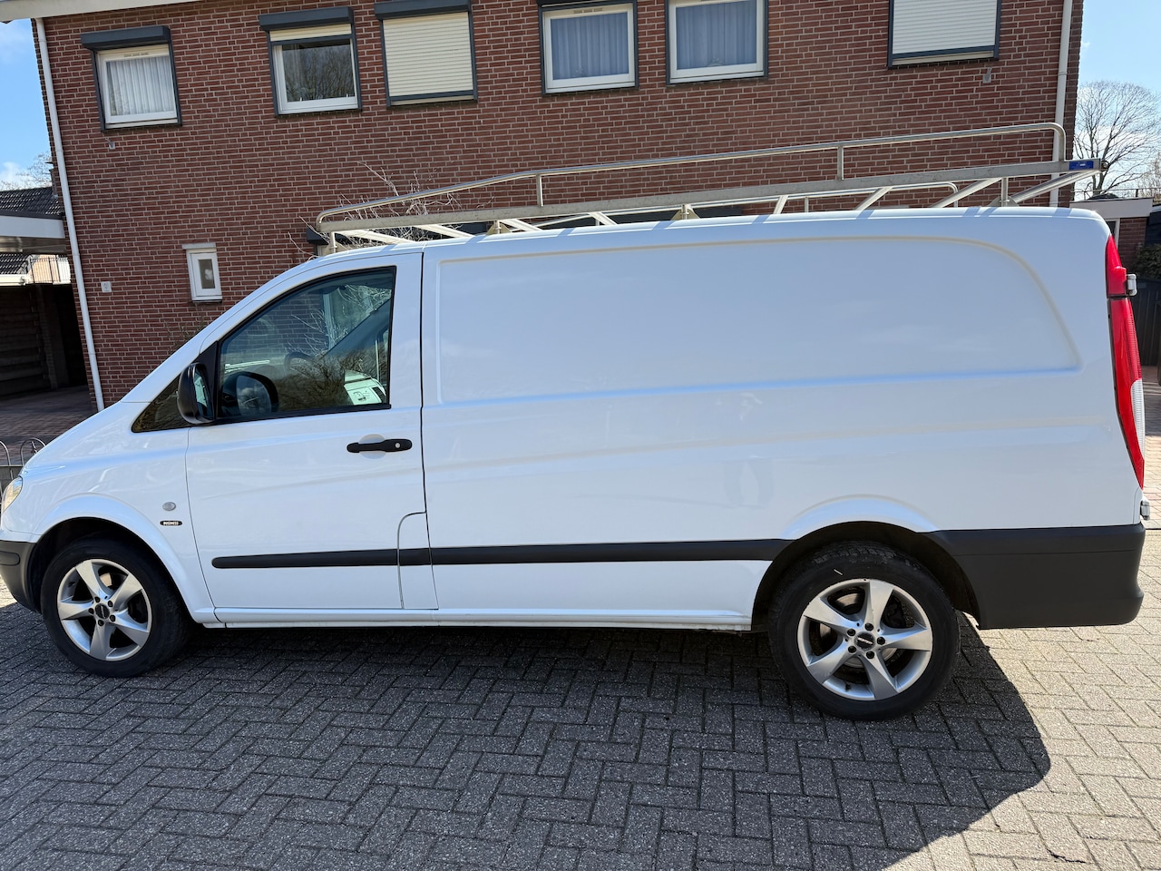 MERCEDES-BENZ 639 VITO 111 CDI