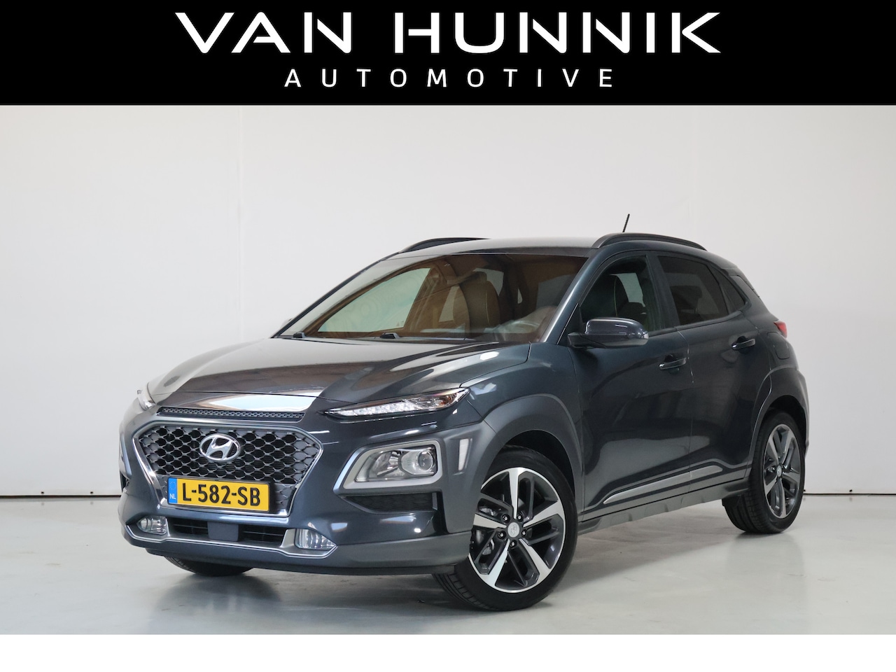 Hyundai Kona - 1.0T Fashion | Camera | Stoel+Stuur verw | Dab - AutoWereld.nl