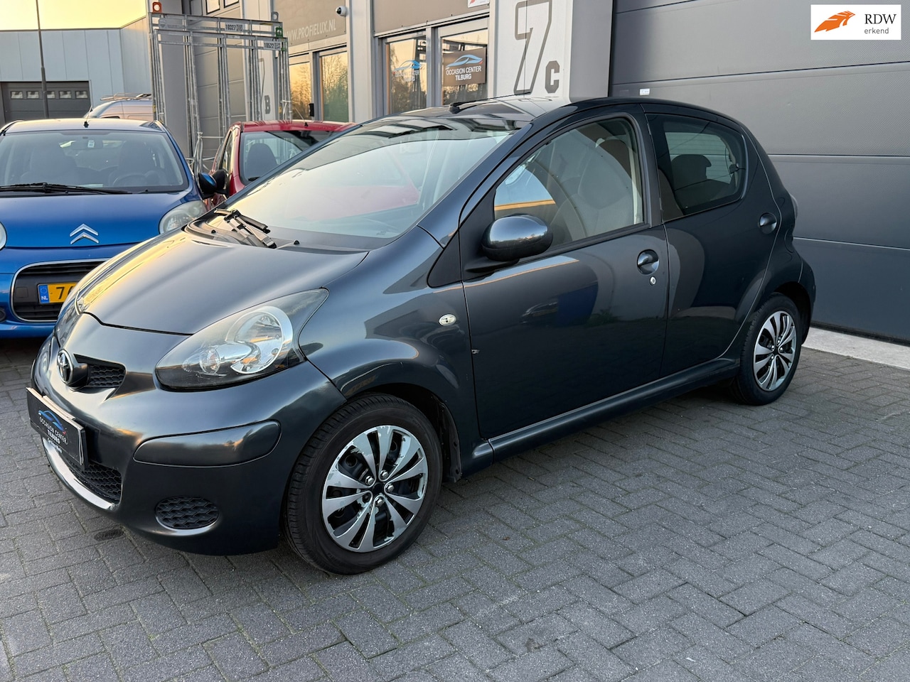 Toyota Aygo - 1.0 AIRCO | ELEKTR PAKKET | STOELVERWARMING | APK 03-27 | - AutoWereld.nl