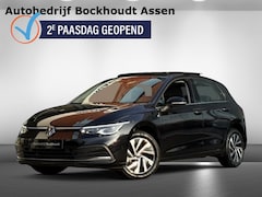 Volkswagen Golf - 1.4 eHybrid Style | Panoramdak | Sfeerverlichting | Navigatie