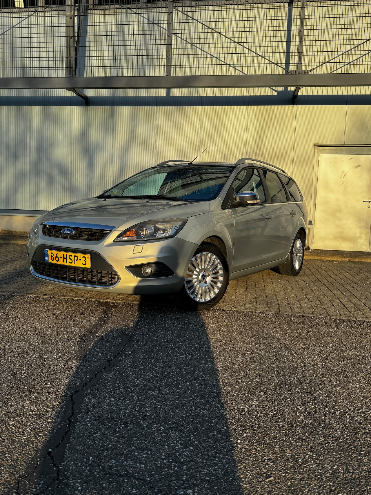 Ford Focus Wagon - 1.6 Titanium - AutoWereld.nl