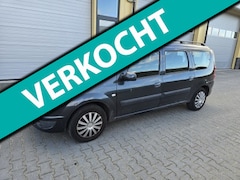 Dacia Logan MCV - 1.6-16V Lauréate 7p