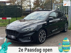 Ford Focus - 1.0 EcoBoost ST Line Panodak LED Camera MEGA VOL