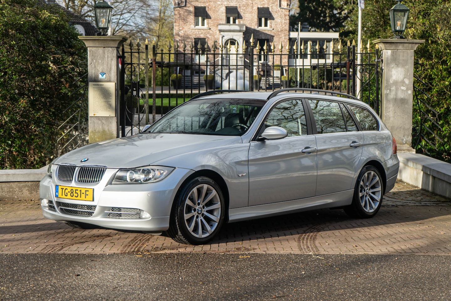 BMW 3-serie Touring - 335i 335i Touring E91 Titansilber Metallic - AutoWereld.nl