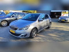 Peugeot 308 - 1.2 PureTech Blue Lease Premium bj 2017 airco/navi panodak