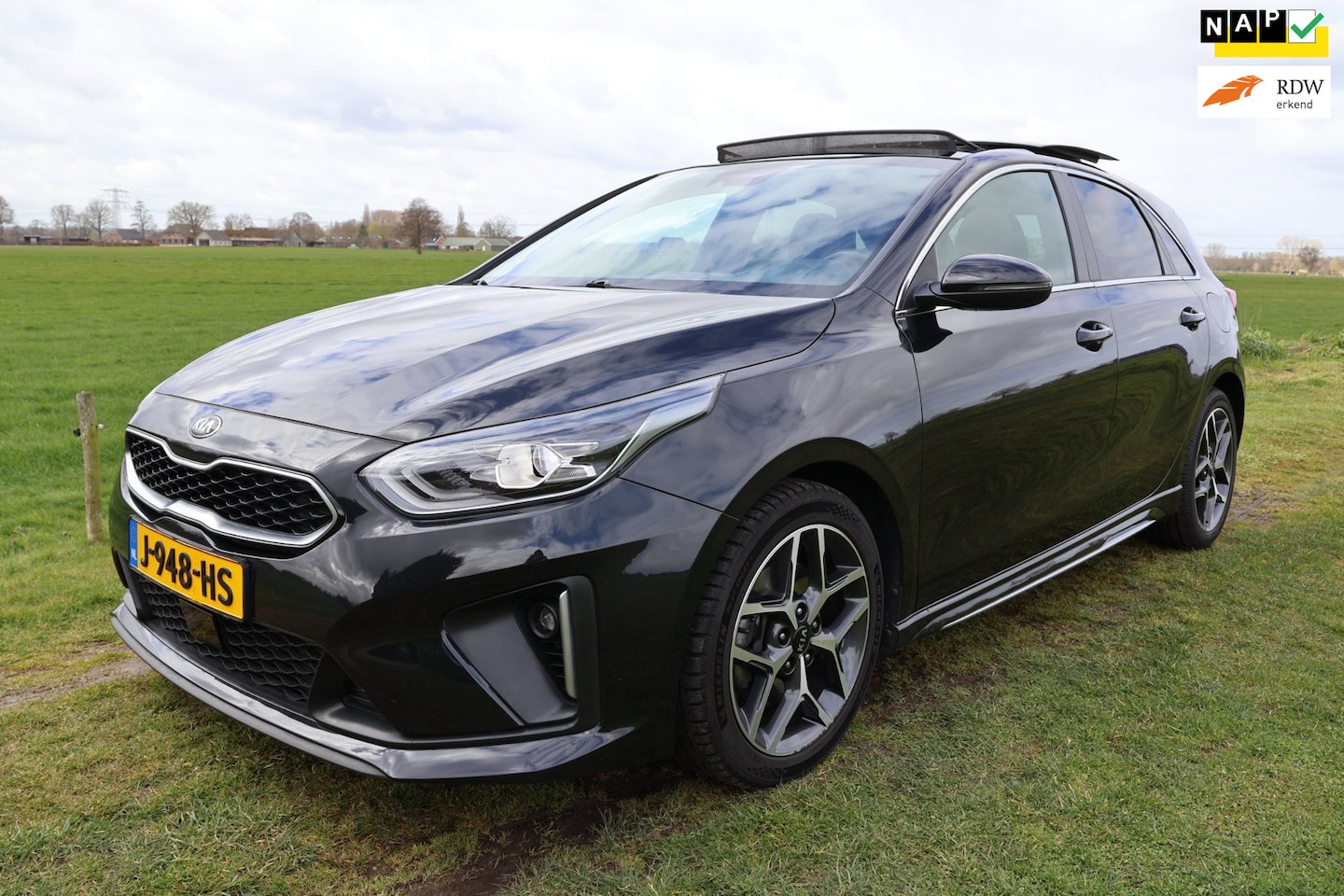 Kia Cee'd - Ceed 1.0 T-GDi GT-Line|Pano-dak|Stoel/Stuurverwarming|Carplay|Digitaal Dashboard|Bomvolle - AutoWereld.nl