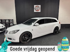 Opel Insignia Sports Tourer - 2.0 T OPC LINE AUTOMAAT STL VERW PDC XENON