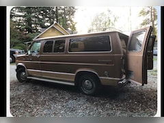 Ford Econoline - USA E-150 CLUBWAGON