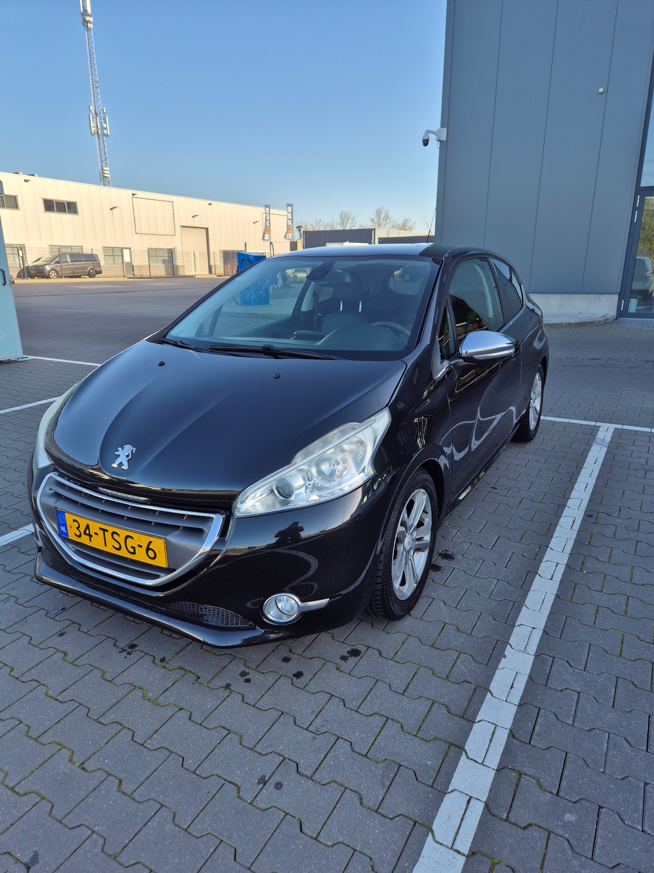 Peugeot 208 - 1.6 Vti Allure . - AutoWereld.nl