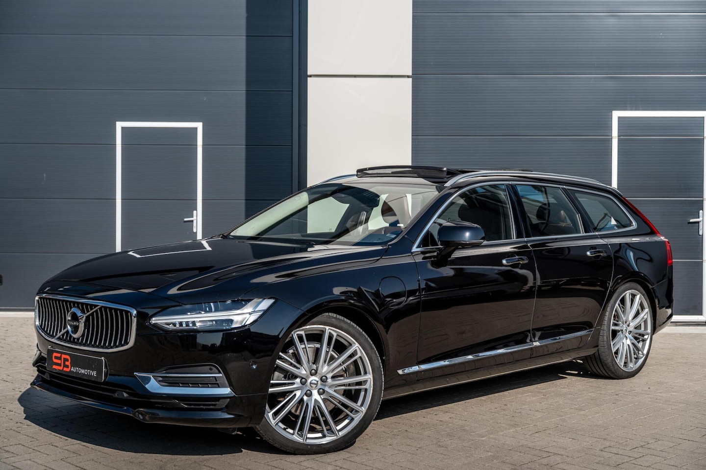 Volvo V90 - 2.0 T8 AWD Inscription Leder|Memory|Pano|BOMVOL! - AutoWereld.nl