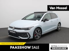 Volkswagen Golf - 1.5 eHybrid GTE | Automaat | Panoramadak | Navigatie | Apple Carplay / Android Auto | Trek