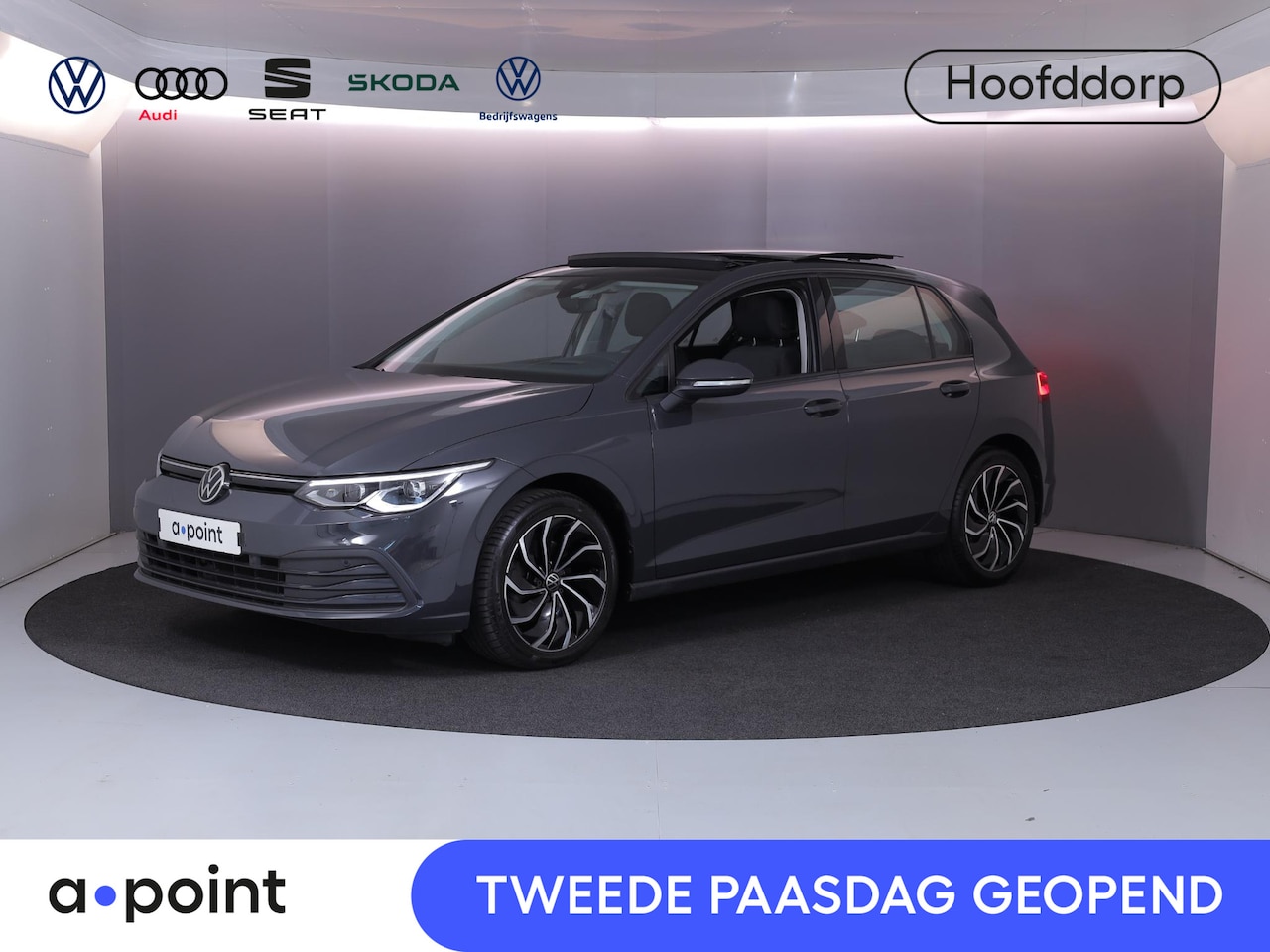 Volkswagen Golf - 1.5 TSI Life 150 pk | Navigatie | Panoramadak | Trekhaak (afneembaar) | Parkeersensoren | - AutoWereld.nl