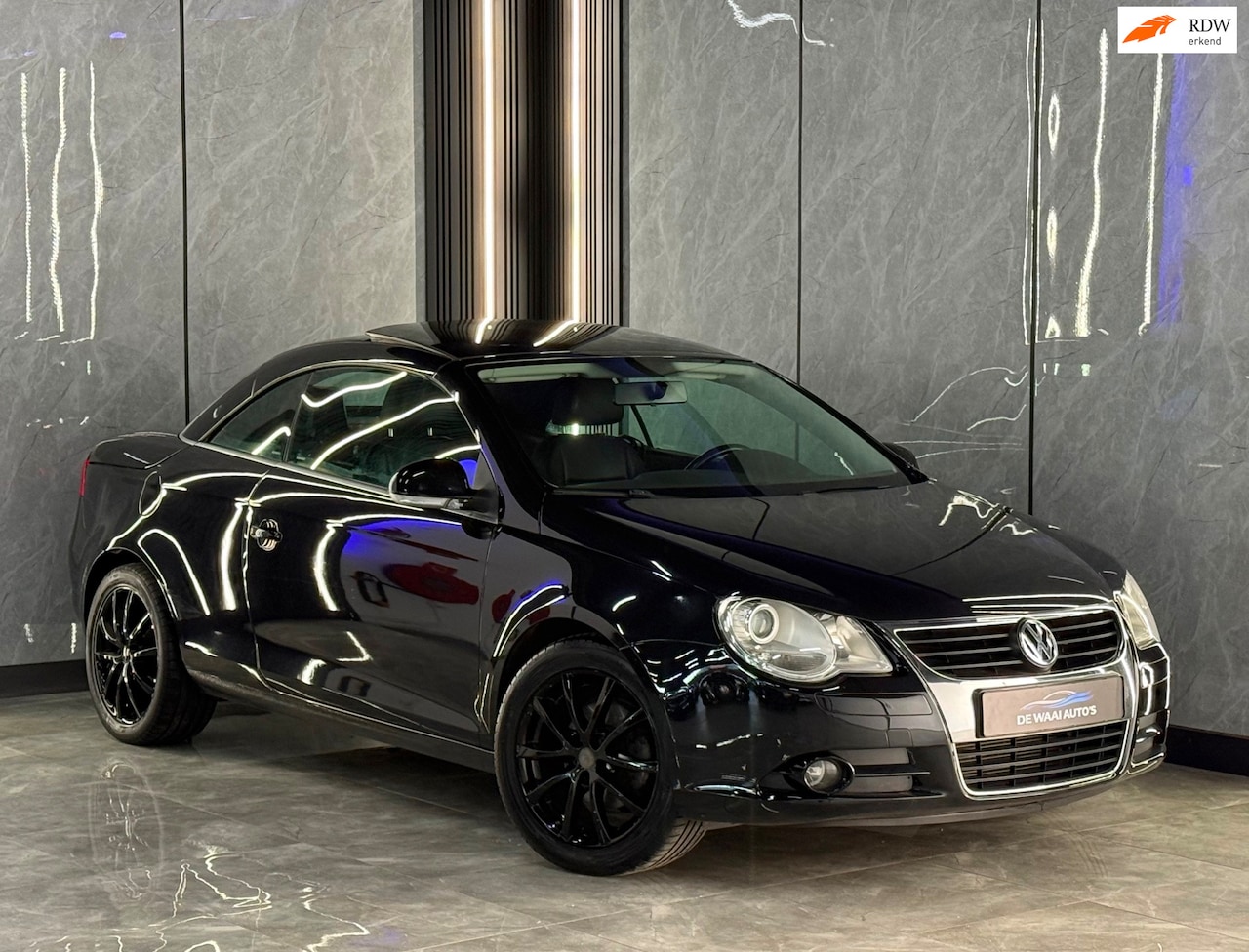 Volkswagen Eos - 2.0-16v FSI 2e Eignaar | Pano | Leer | Stoelverwarming | Cruise | Boekjes - AutoWereld.nl