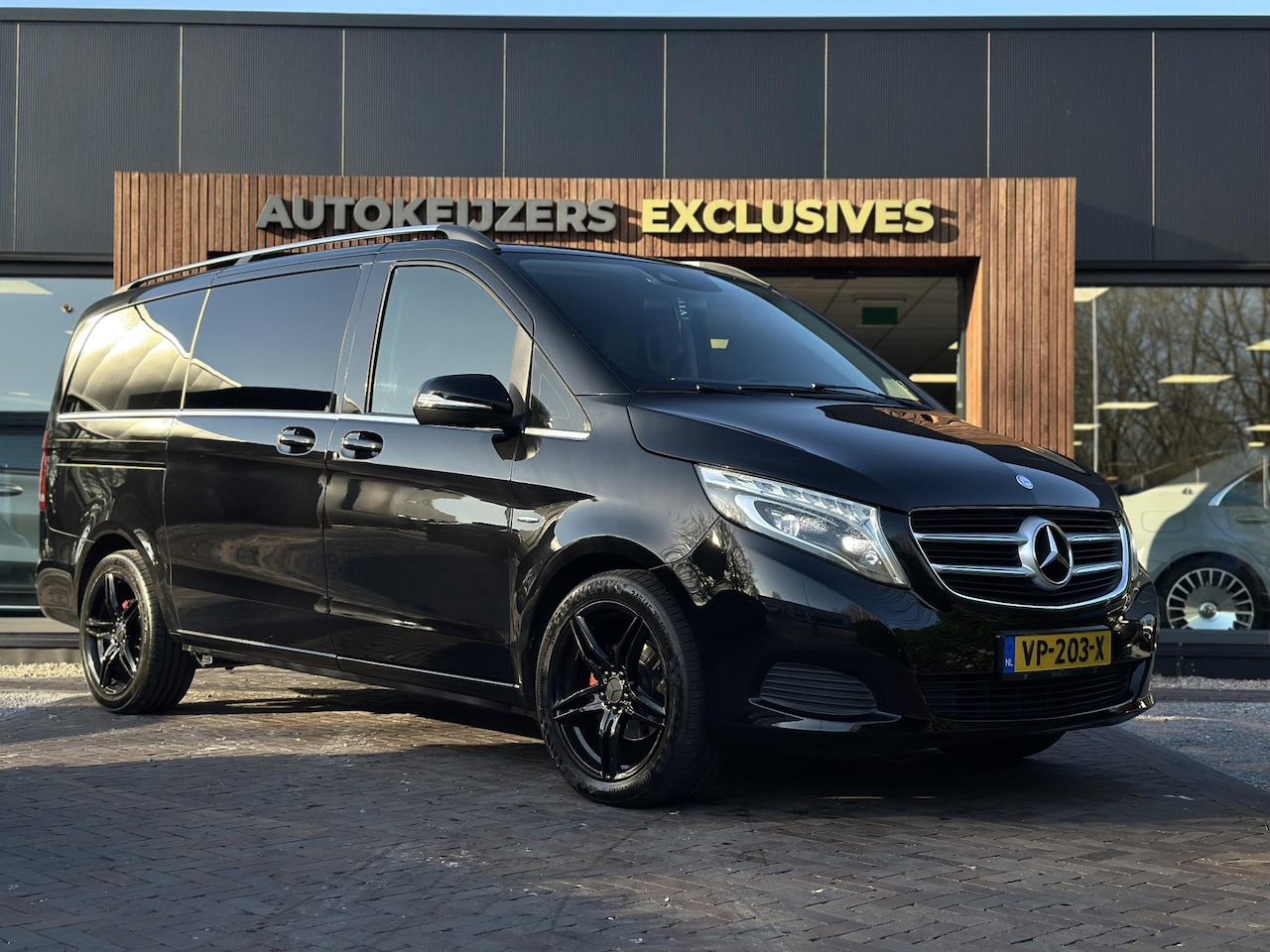 Mercedes-Benz V-klasse - 220d Lang DC Edition Navi Leer 5 persoons trekhaak - AutoWereld.nl