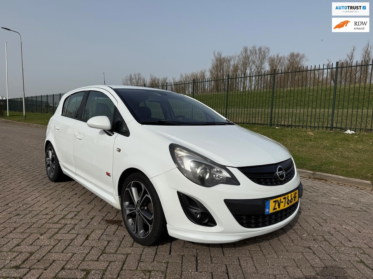 Opel Corsa - 1.4 Turbo Cosmo OPC-Line - AutoWereld.nl