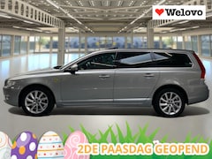 Volvo V70 - 2.0 D4 Summum Stoel koeling+verwarming, trekhaak, schuifdak