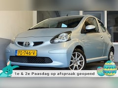 Toyota Aygo - 1.0-12V Access|163DKM|NweAPK|Airco|CentrDVG|LMV|Nettestaat