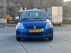 Suzuki Swift - 1.5 Exclusive