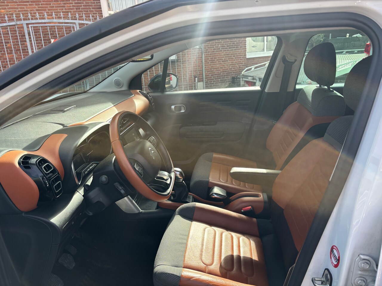 Citroën C3 Aircross - 1.2 PureTech S&S Shine 110 pk navi achteruitrijcamera