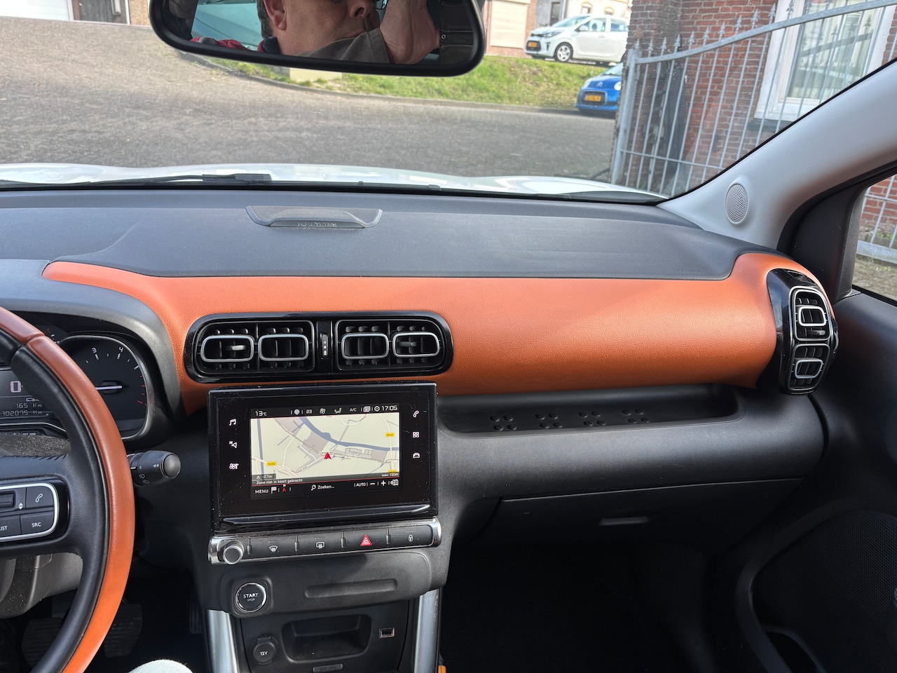 Citroën C3 Aircross - 1.2 PureTech S&S Shine 110 pk navi achteruitrijcamera