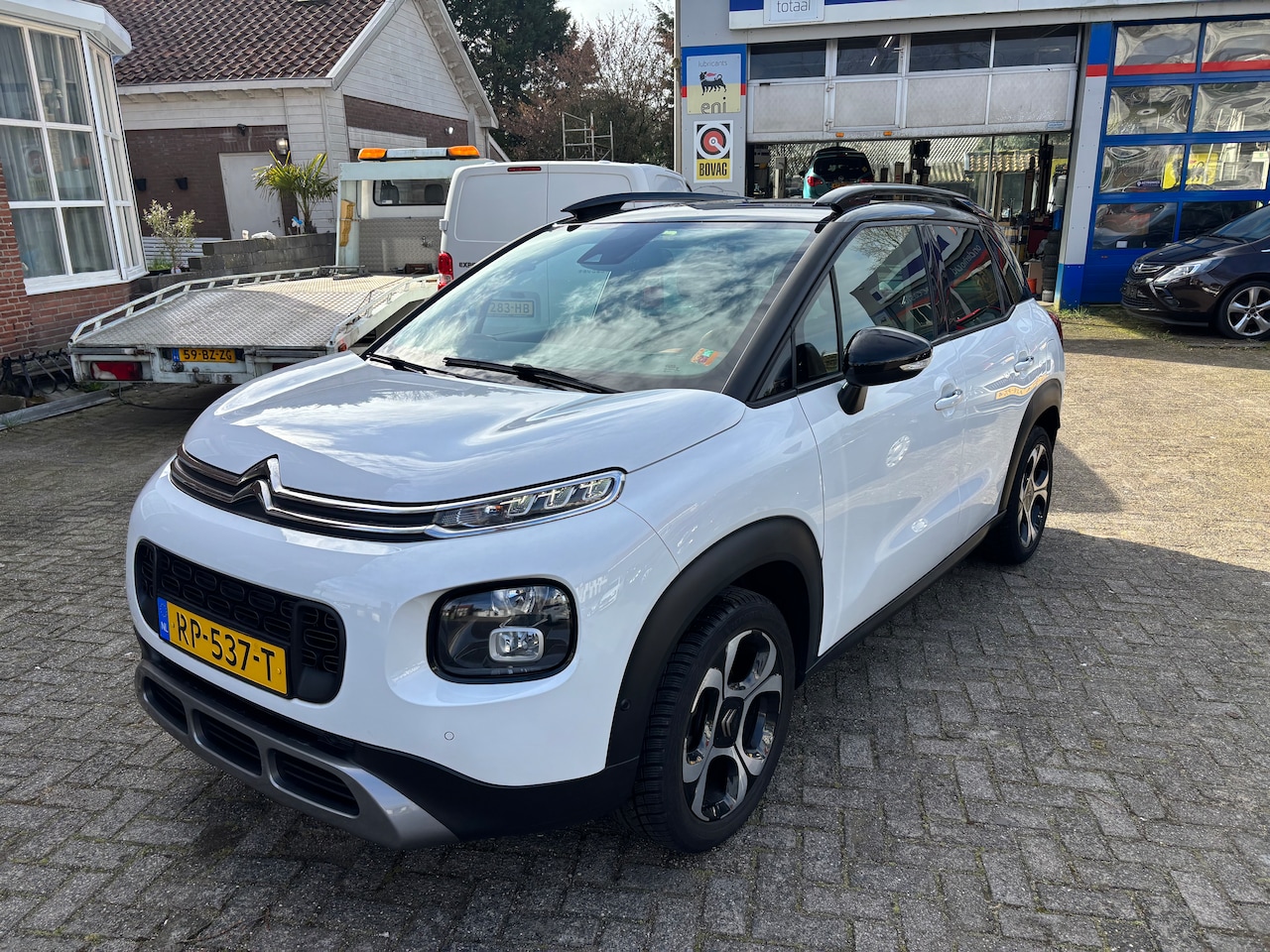Citroën C3 Aircross - 1.2 PureTech S&S Shine 110 pk navi achteruitrijcamera - AutoWereld.nl