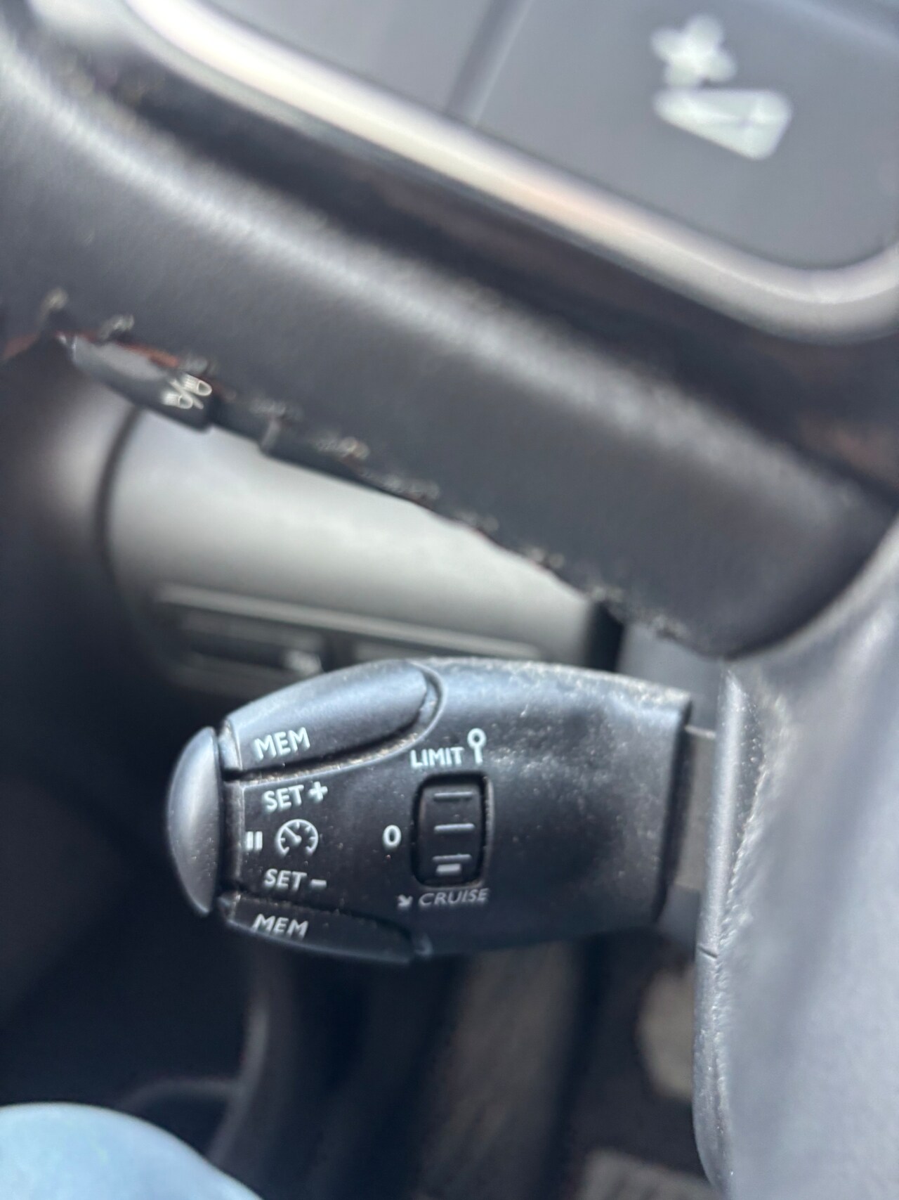 Citroën C3 Aircross - 1.2 PureTech S&S Shine 110 pk navi achteruitrijcamera