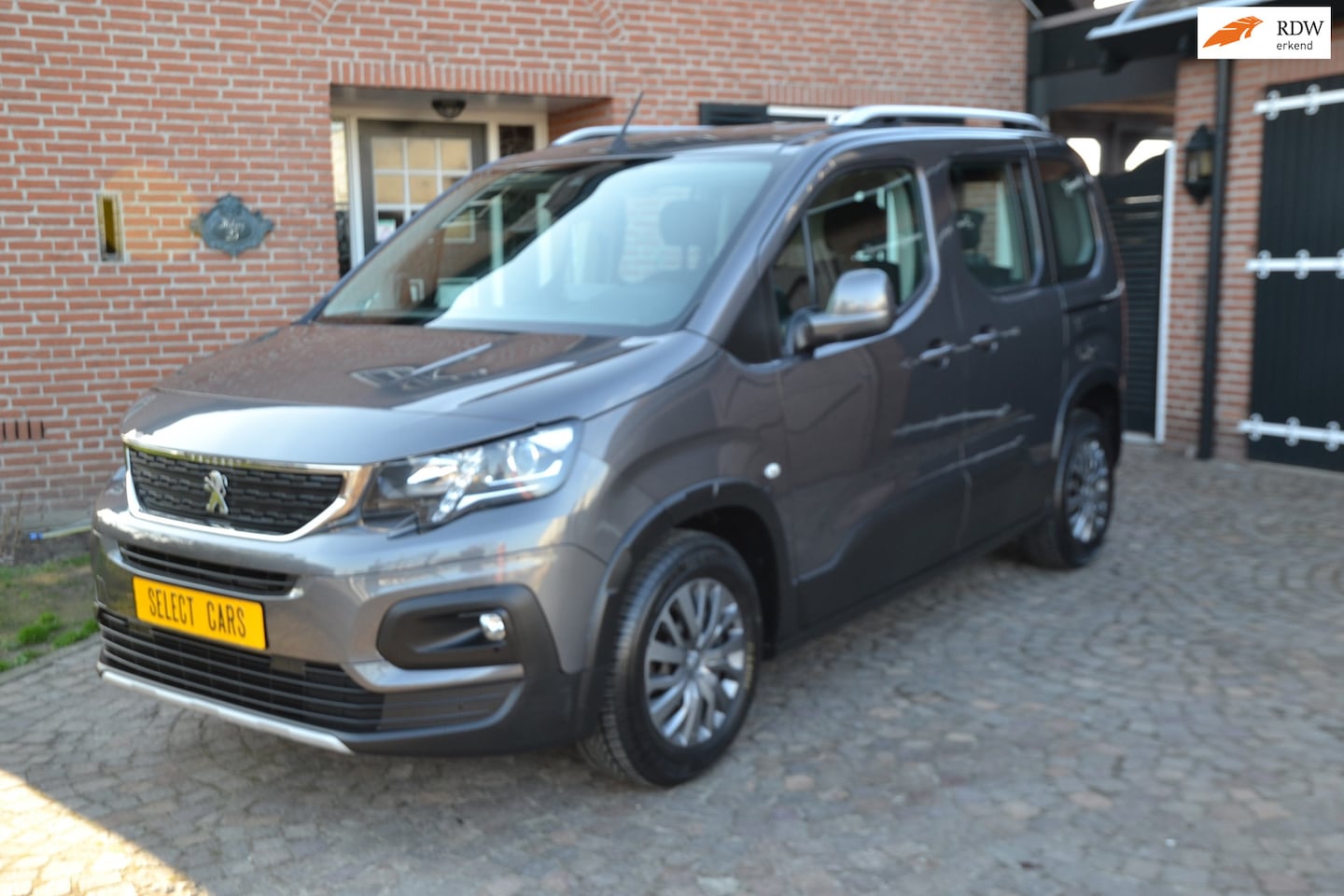 Peugeot Rifter - 1.2 Pure Tech Allure - Airco - Navi + Camara - Cruise control - Dakrails - Parkeersensoren - AutoWereld.nl