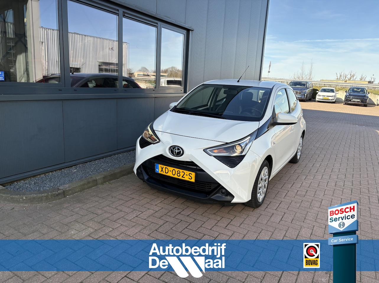 Toyota Aygo - 1.0 VVT-i X-Play 5-drs. CAMERA/CARPLAY/LIMITER/AIRCO/MEDIA - AutoWereld.nl