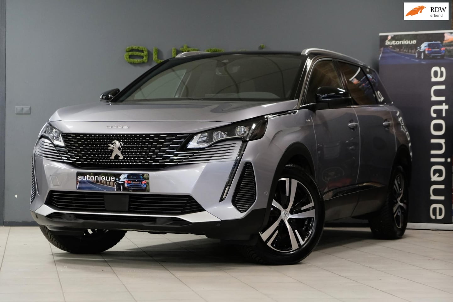Peugeot 5008 - 1.2 PureTech GT 63dkm |NW DISTRIBUTIE voor Afl.| *All-Season Banden|Apple Carplay| 7 Perso - AutoWereld.nl