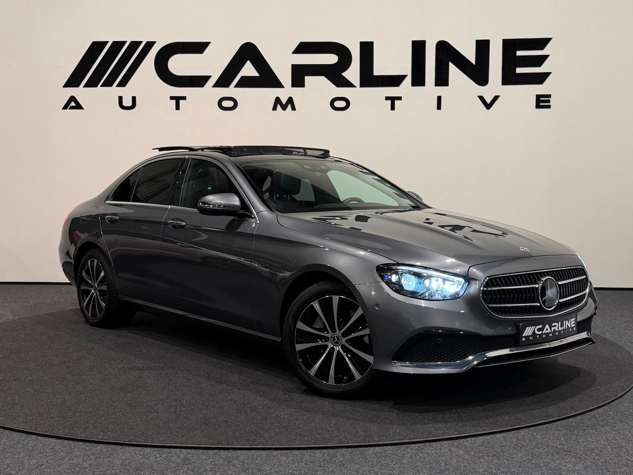 Mercedes-Benz E-klasse - 300 e AMG Line PANO MASSAGE VIRTUAL SFEERVER. ACC TREKHAAK CAMERA NAP GARANTIE APK - AutoWereld.nl