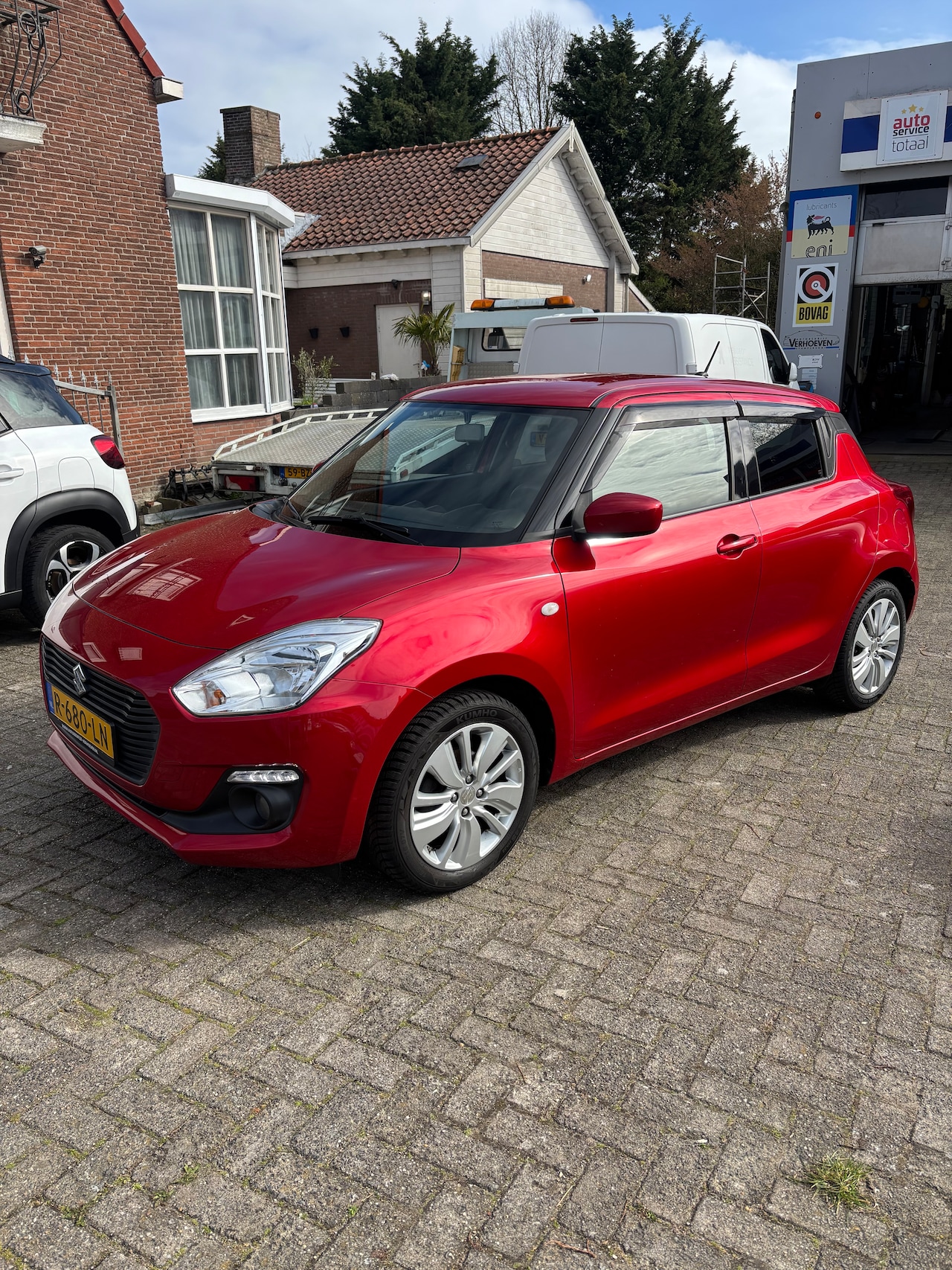 Suzuki Swift - 1.2 Select Smart Hybrid achteruitrijcamera , trekhaak - AutoWereld.nl