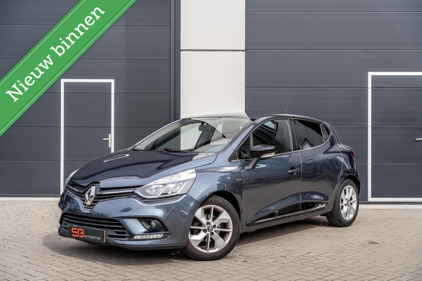 Renault Clio - 0.9 TCe Limited Airco|Navi|Keyless|HANDELSPRIJS - AutoWereld.nl