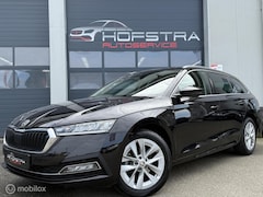 Skoda Octavia Combi - 1.5 e-TSI Head-Up Camera Trekhk Sfeerverl Stoelverw