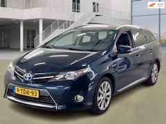 Toyota Auris Touring Sports - 1.8 Hybrid | PANO | NAVI | HAAK | CAMERA | NL AUTO