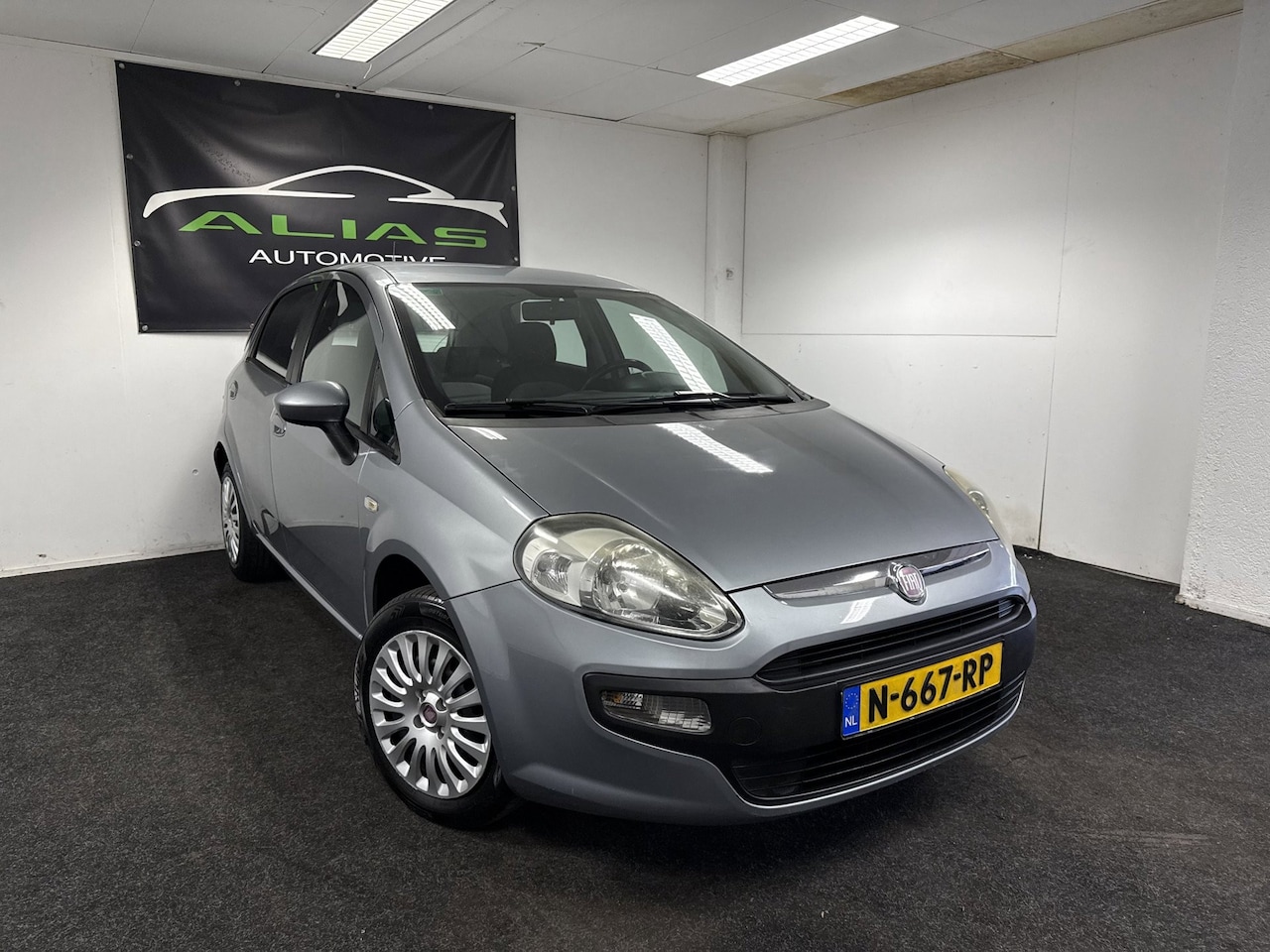 Fiat Punto Evo - Fiat Punto Evo 1.4 Business - Airco - APK 2027 - NAP! - AutoWereld.nl