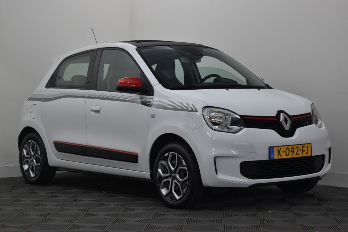 Renault Twingo - 1.0 SCE Collection CABRIODAK! - AutoWereld.nl