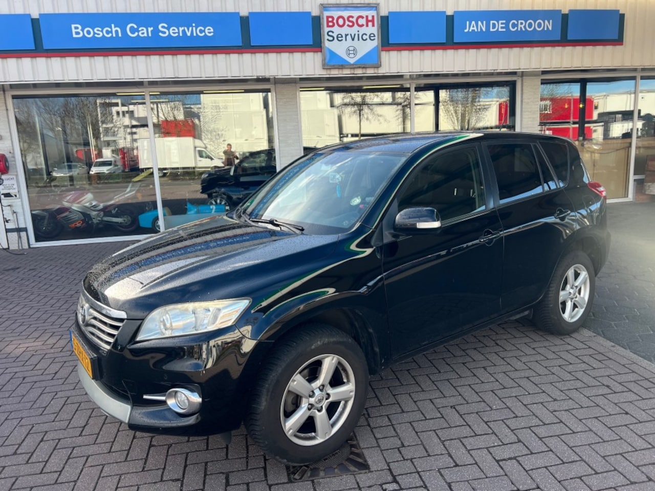 Toyota RAV4 - 2.0 VVTI DYNAMIC 4wd Automaat Leer Trekhaak #DEALERONDERHOUDEN - AutoWereld.nl
