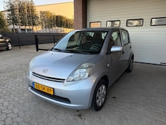 Daihatsu Sirion - 1.3-16V Vol-automaat weinig km 4-cilinder