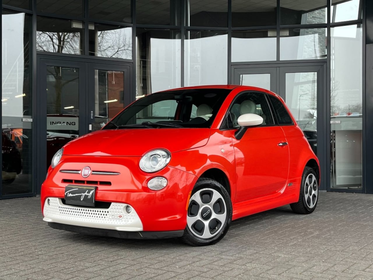 Fiat 500e - E 24KWH CALIFORNIA - LEDER - AutoWereld.nl