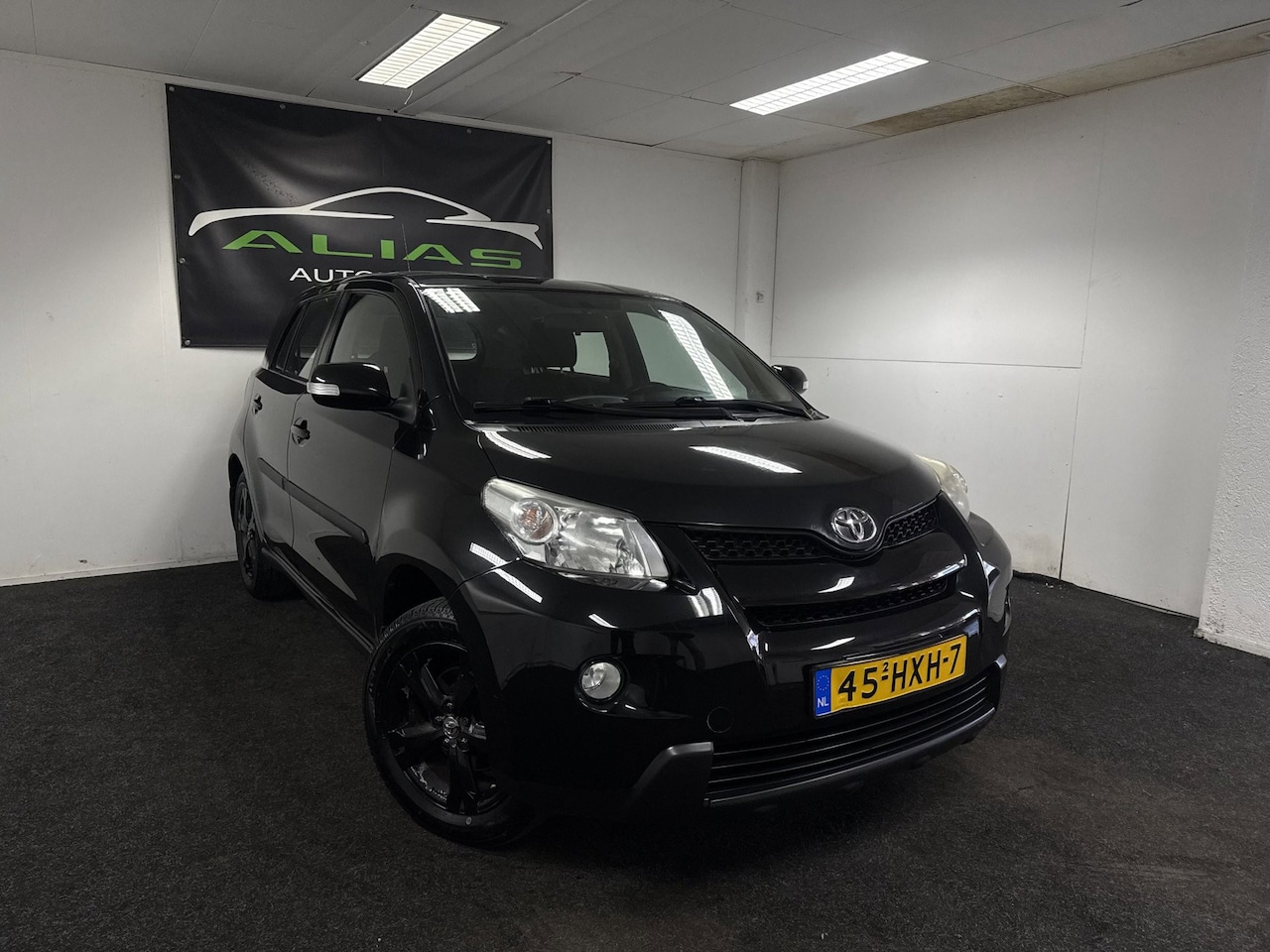 Toyota Urban Cruiser - Toyota Urban Cruiser 1.3 VVT-i Aspiration - Airco -Navi - APK 2027 - AutoWereld.nl