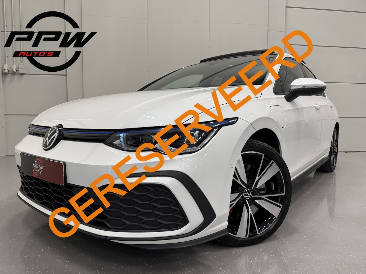 Volkswagen Golf - 1.4 eHybrid GTE PANO/HEAD-UP/IQ-LIGHT/TREKHAAK/CAMERA/ACC/STOEL+STUURVERW./SFEER/CARPLAY/1 - AutoWereld.nl
