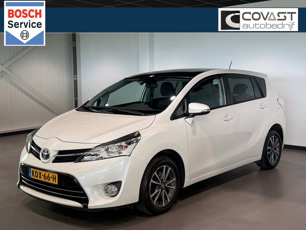 Toyota Verso - 1.6 VVT-i Business 1eEig|100%dealer.oh.|Navi|Camera|Panoramadak|CruiseControl|Trekhaak - AutoWereld.nl