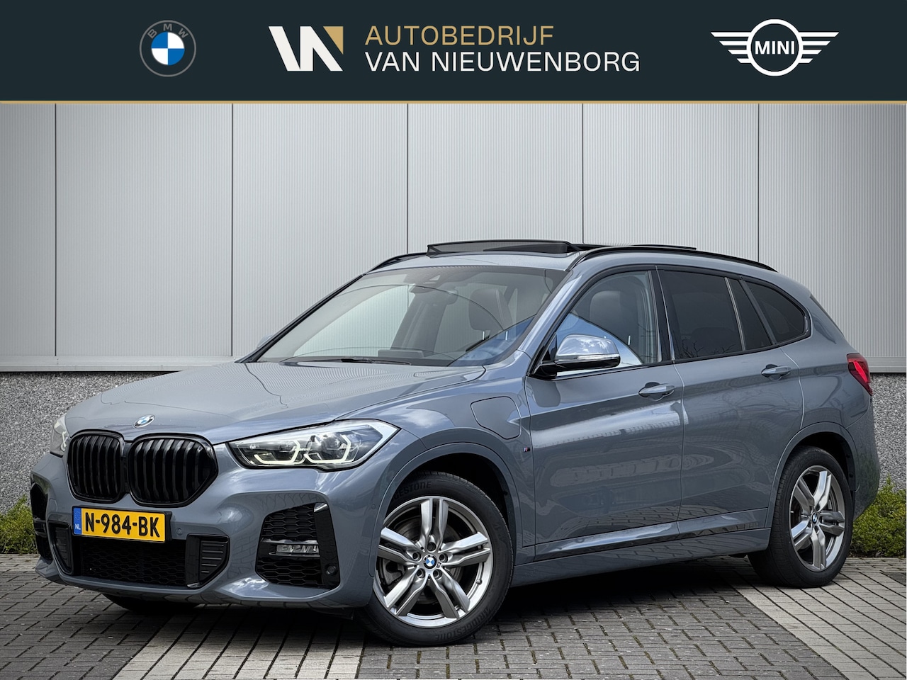 BMW X1 - xDrive25e M-Sport | Facelift | Panoramadak | Trekhaak  | Adaptive Cruise | HUD | Lederen S - AutoWereld.nl