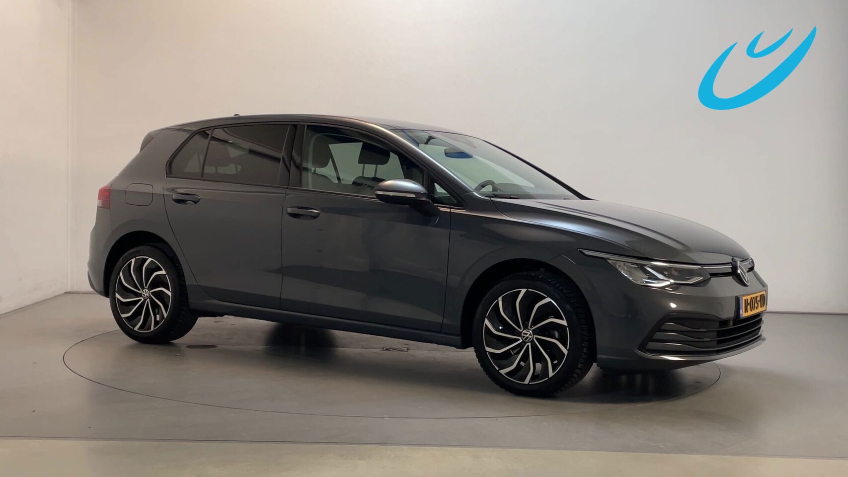 Volkswagen Golf - 1.0 TSI 110pk Life Navigatie Sfeerverlichting Climate Control - AutoWereld.nl