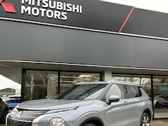 Mitsubishi Outlander - 2.4 PHEV Instyle DEMO ( beschikbaar per 09-2026 ) | Lederen bekleding | Elektrisch verstel