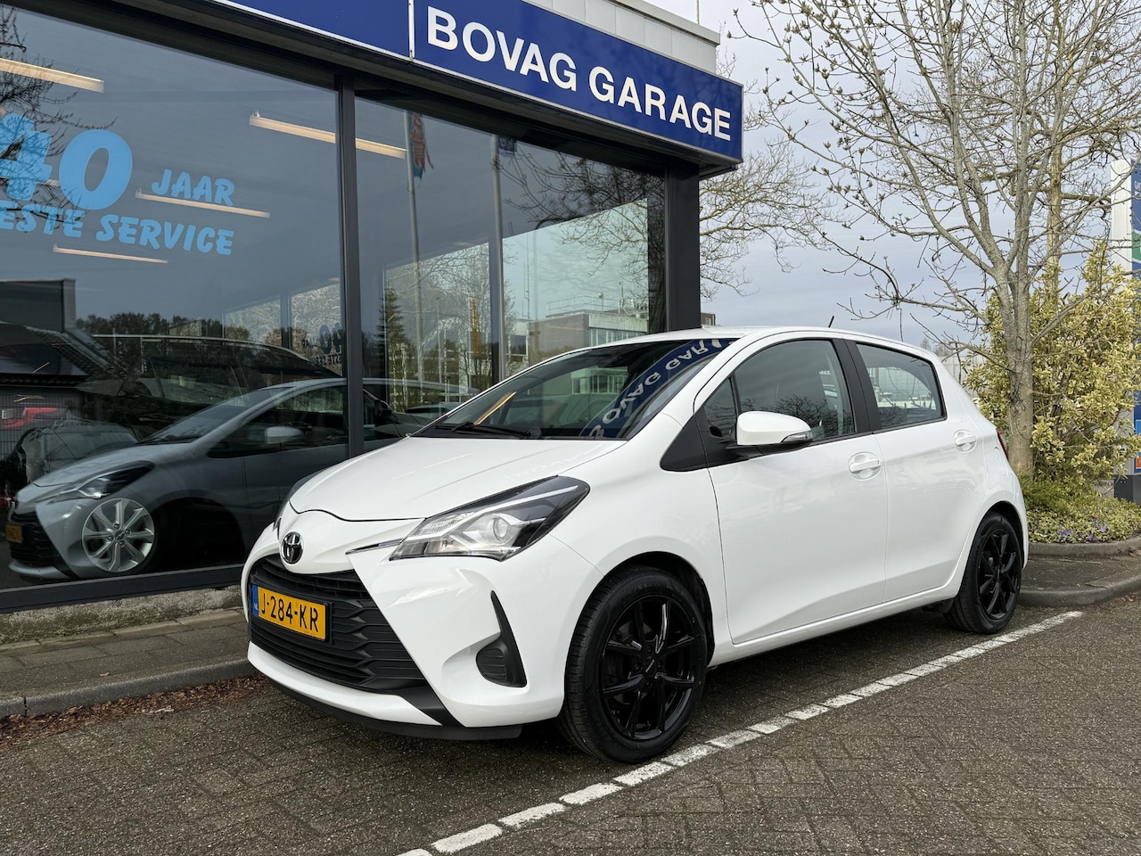 Toyota Yaris - 1.0 VVT-i Active 1.0 VVT-i Active - AutoWereld.nl