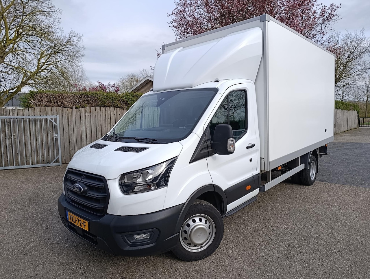 Ford Transit - 350 2.0 TDCI L4H1 Trend RWD Meubelbak | Airco (automatisch | Trekhaak | Cruise contole - AutoWereld.nl
