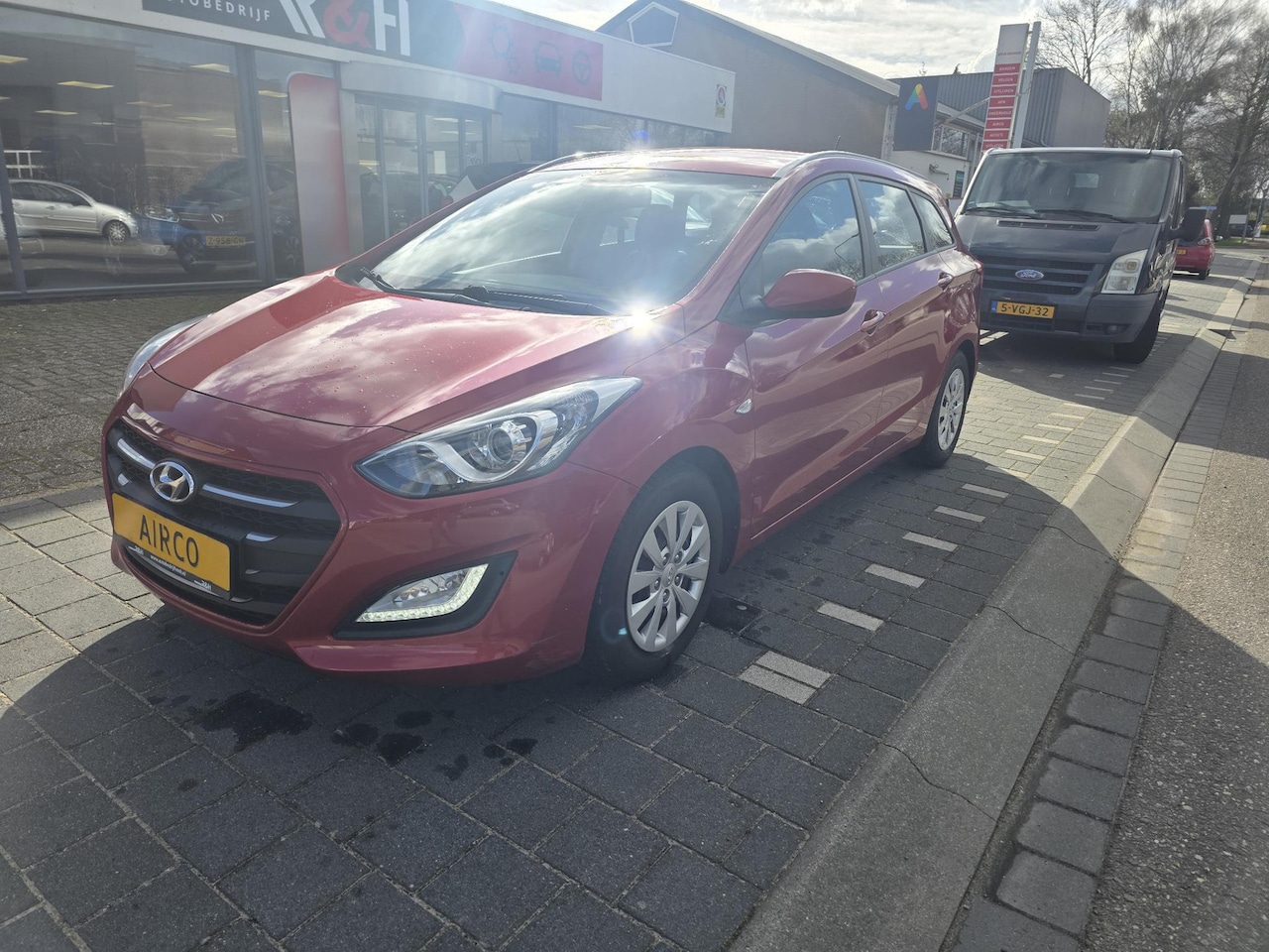 Hyundai i30 Wagon - 1.4 5 deurs, airco, diverse acc. - AutoWereld.nl
