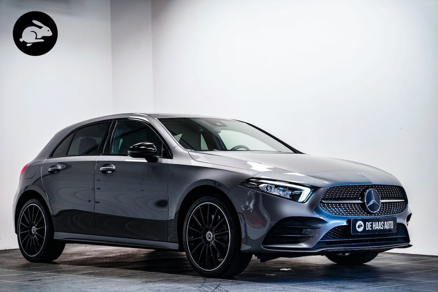 Mercedes-Benz A-klasse - 250 e AMG|19 inch|Diamant gril|Camera|Mbux high end - AutoWereld.nl