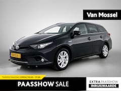 Toyota Auris - 1.8 Hybrid Dynamic Go | PANORAMADAK | TREKHAAK | ACHTERUITRIJCAMERA | CLIMATE CONTROL | CR